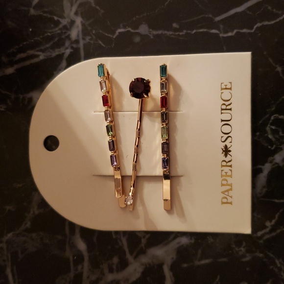 💥BUY 5 GET 3 FREE Jeweled Bobbie Pins, Originally $14.99 - Picture 2 of 4